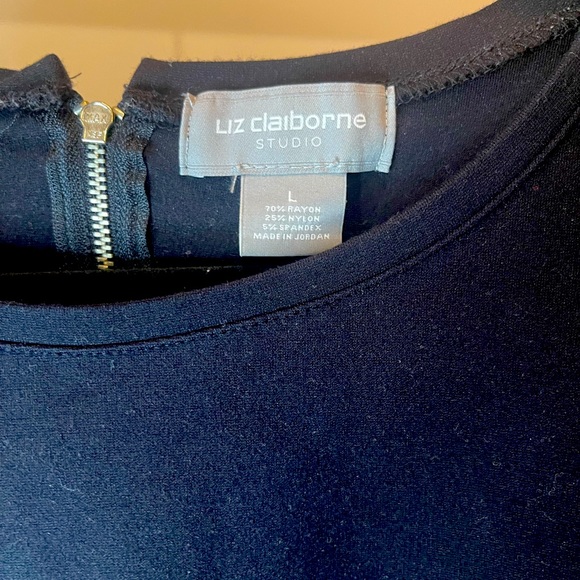 Liz Claiborne Studio Black top size Large - Picture 1 of 8